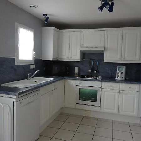 Confortable 5 Pers. - Lumineuse, Proche Et Commerces, Jardin Et Terrasse Tranquilles - Fr-1-476-31 *
